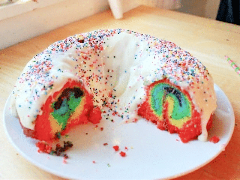 rainbow cake featured