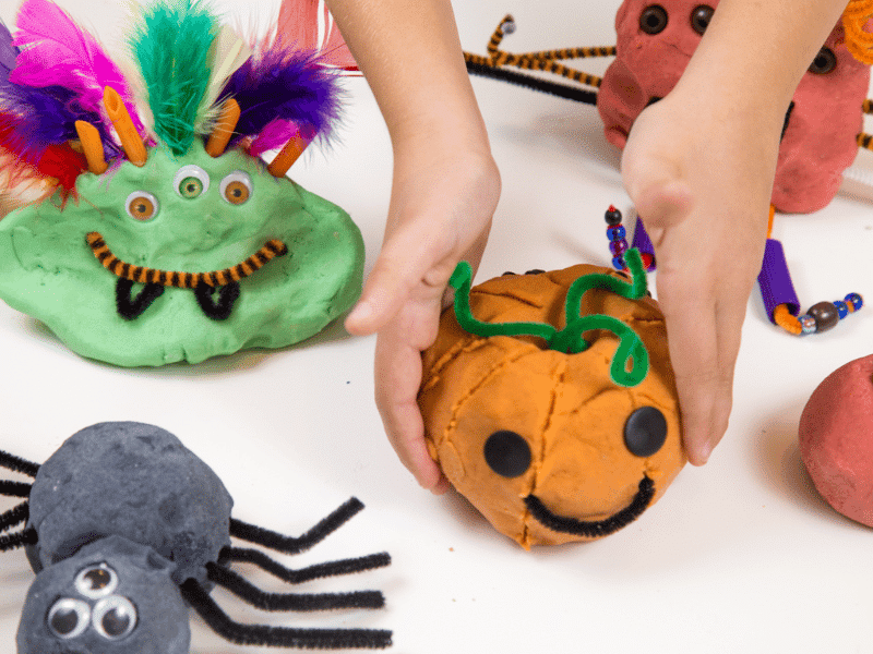 halloween playdough featured