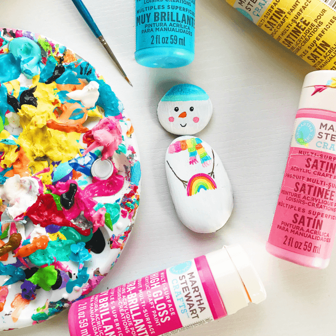 Christmas Keepsake Stones - Snowman Rocks + Acrylic Paint