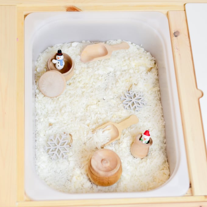 Coconut Snow winter sensory bins bin_moose_andfriends