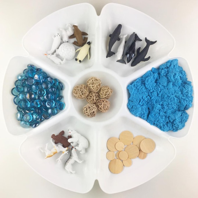 arctic animal sensory play_thematernalhobbyist