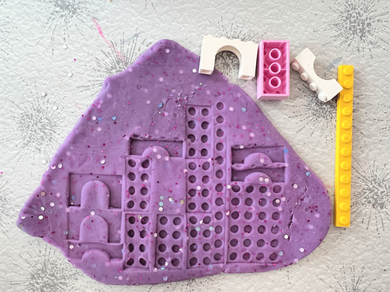 pictures in playdough featured image