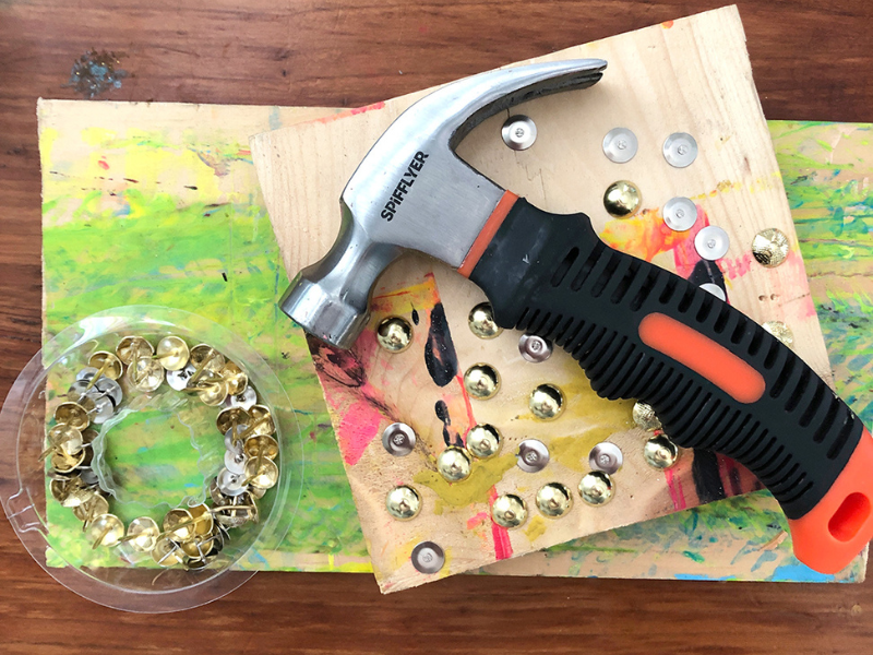 child hammer and nails