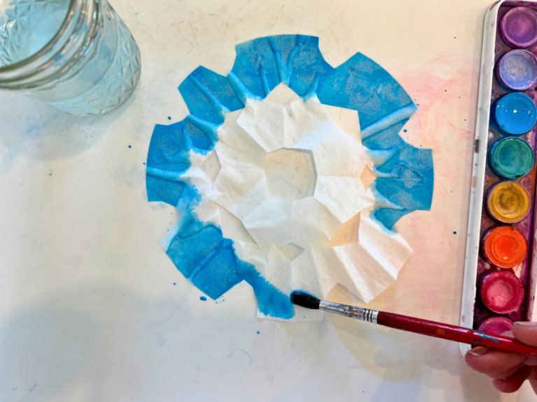 painting paper snowflake (1)
