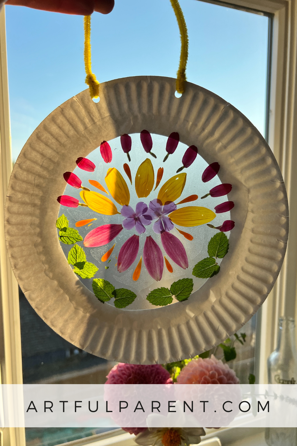 How to Make a Suncatcher Leaf Craft