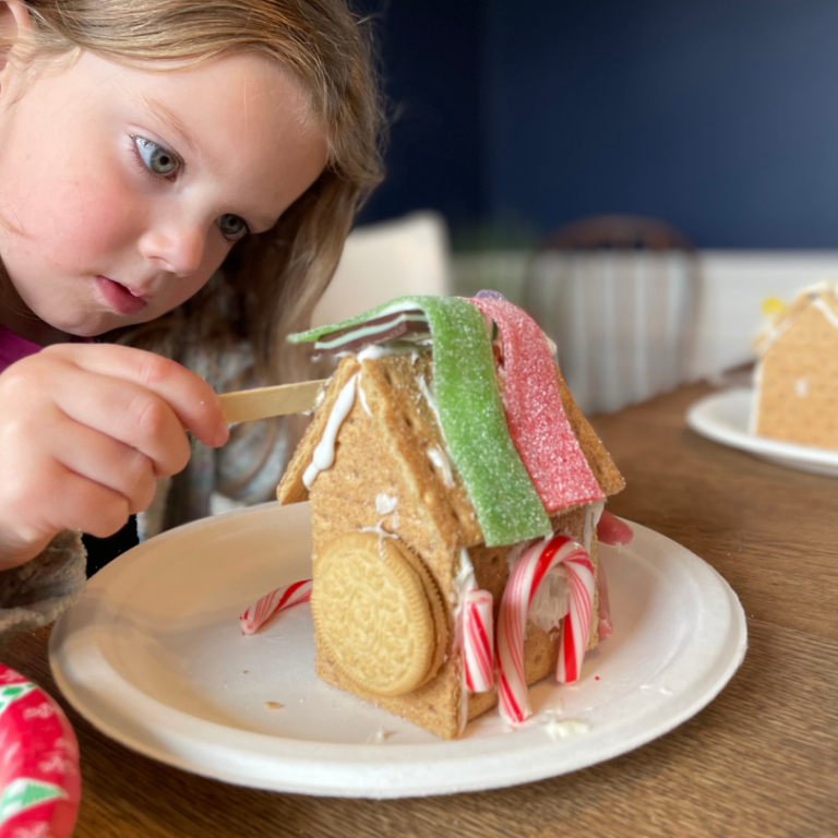 decorating gingerbread house