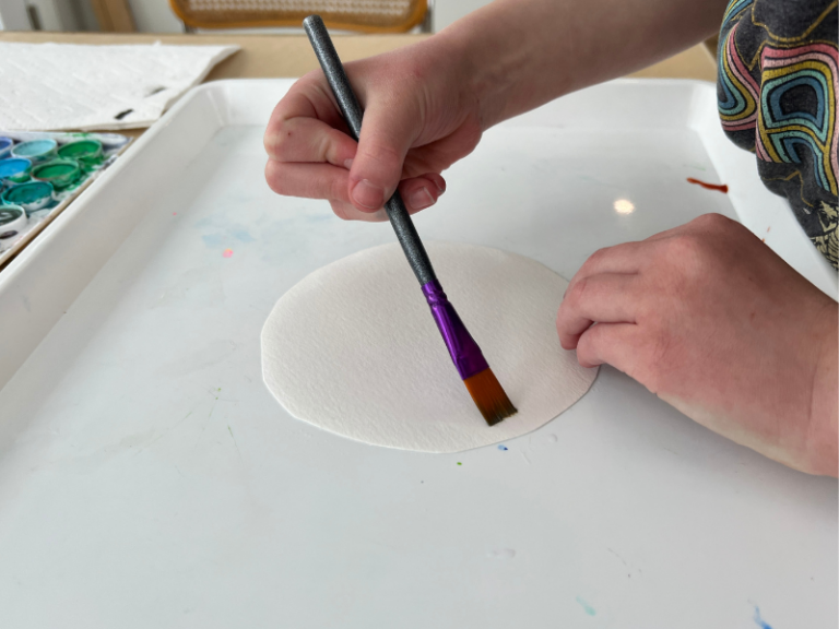 painting on circle paper